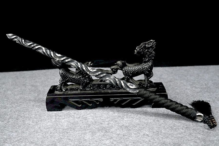 Solid One-Piece Outdoor Tool