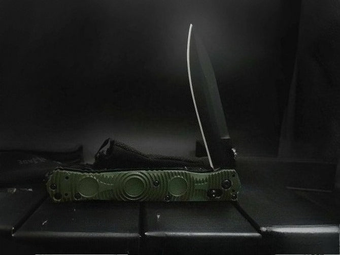 BM391 Nylon Fiberglass Plastic Handle D2 Steel Outdoor Folding Tool